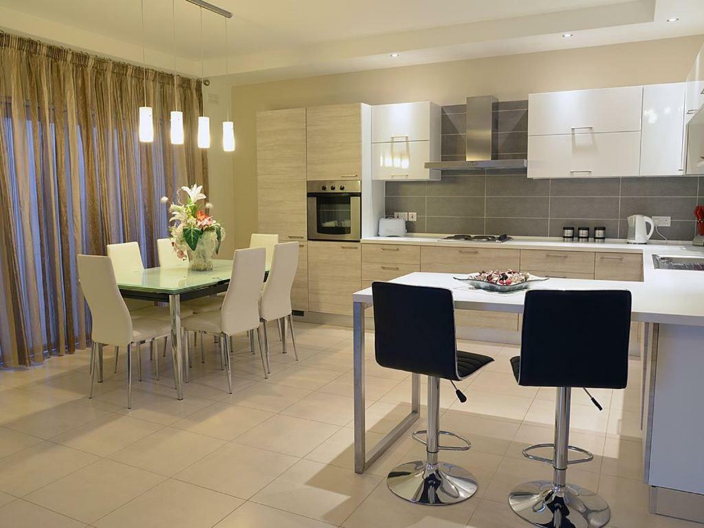Tas-Sellum Residence Mellieħa Eksteriør billede